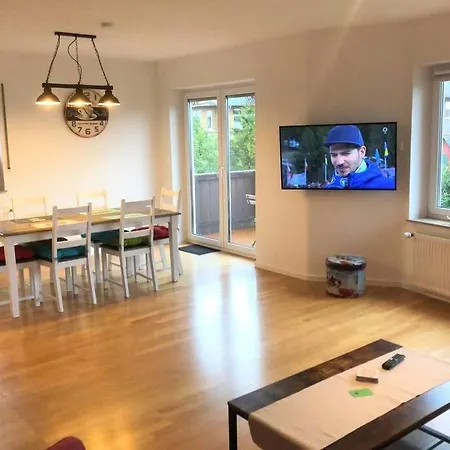 Exklusive In Einbeck, 3 Schlafzimmer Mit Balkon! * Айнбек